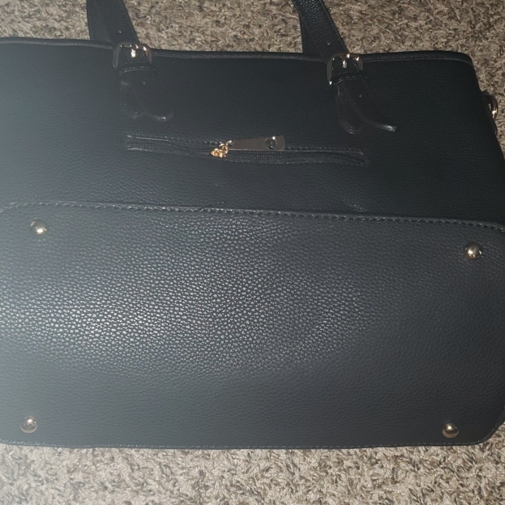 Purse - Picture 3 of 3